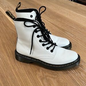 Authentic Dr Martens white combat boots Docs